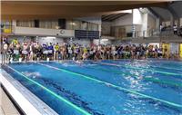 320 triatletas y nadadores han cerrado este domingo la temporada en el 100x100 Swim Stadium Casablanca