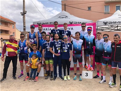 76 equipos y 400 duatletas toman las calles de María de Huerva