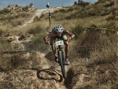 Jaime Martín y Ester Ruiz se proclaman en Alcañiz campeones de Aragón de Triatlón Cros 2021