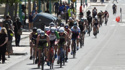 Marta Borbón y Javier Coscolla vencen en el VI Triatlon Ibercaja Ciudad de Zaragoza