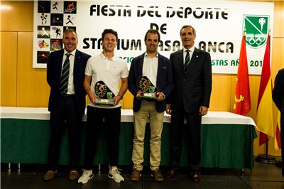 Jesús Sánchez recibe el Premio Óscar Lou a los valores humanos en el Deporte