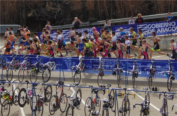 Álvaro López y Pauline Larroze se adjudican el IX Duatlón Ciudad de Calatayud