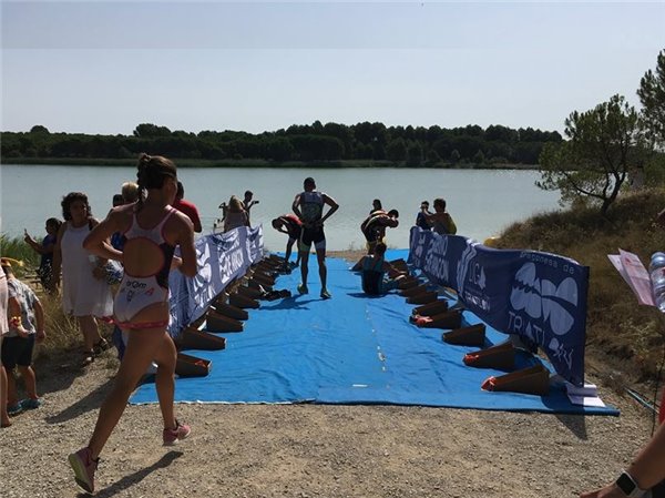 Eduardo Jiménez y Marta Gil estrenan el palmarés del I Acuatlón Triatlón Cierzo