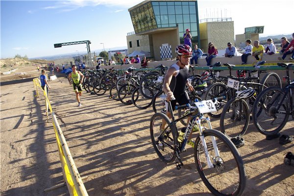 Carlos Fernández y Vanesa Guzmán se adjudican la Copa en Alcañiz-Motorland
